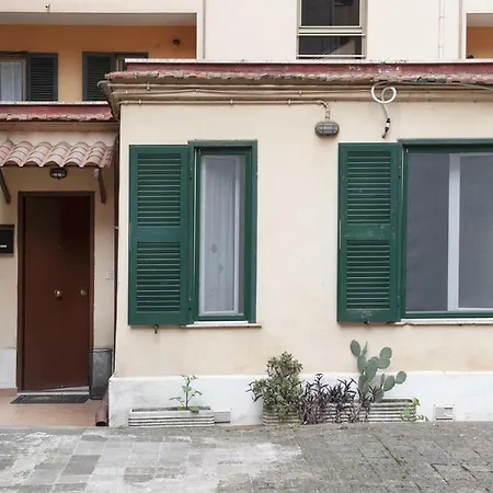 Easytravelapartmentroma Central Apartment