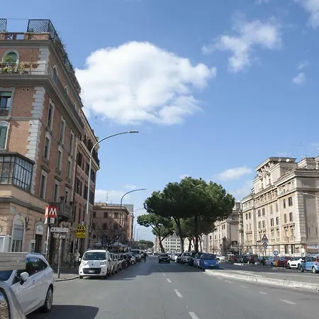 Easytravelapartmentroma Central Apartment